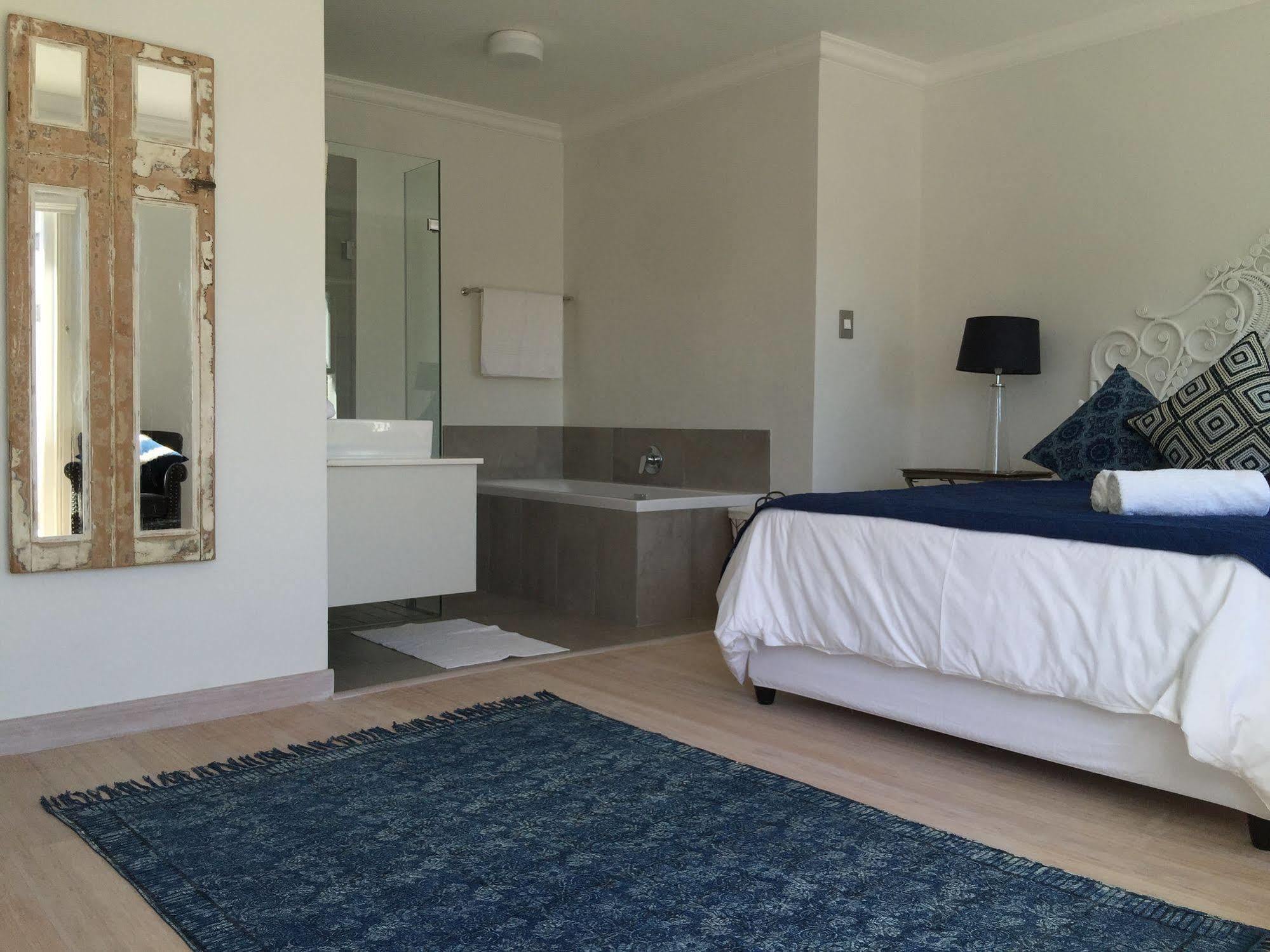Cricklewood Place - Luxury Holiday Homes Кейптаун Екстериор снимка