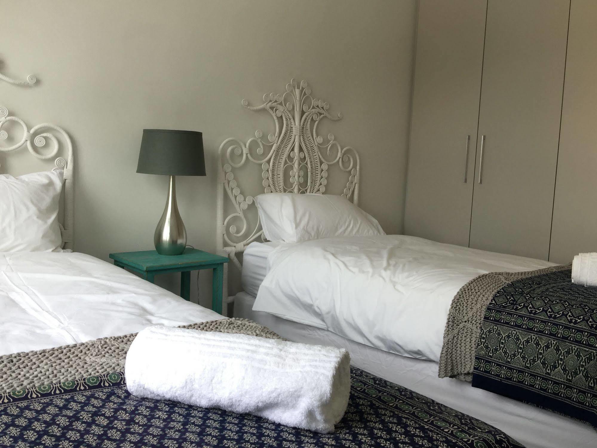 Cricklewood Place - Luxury Holiday Homes Кейптаун Екстериор снимка