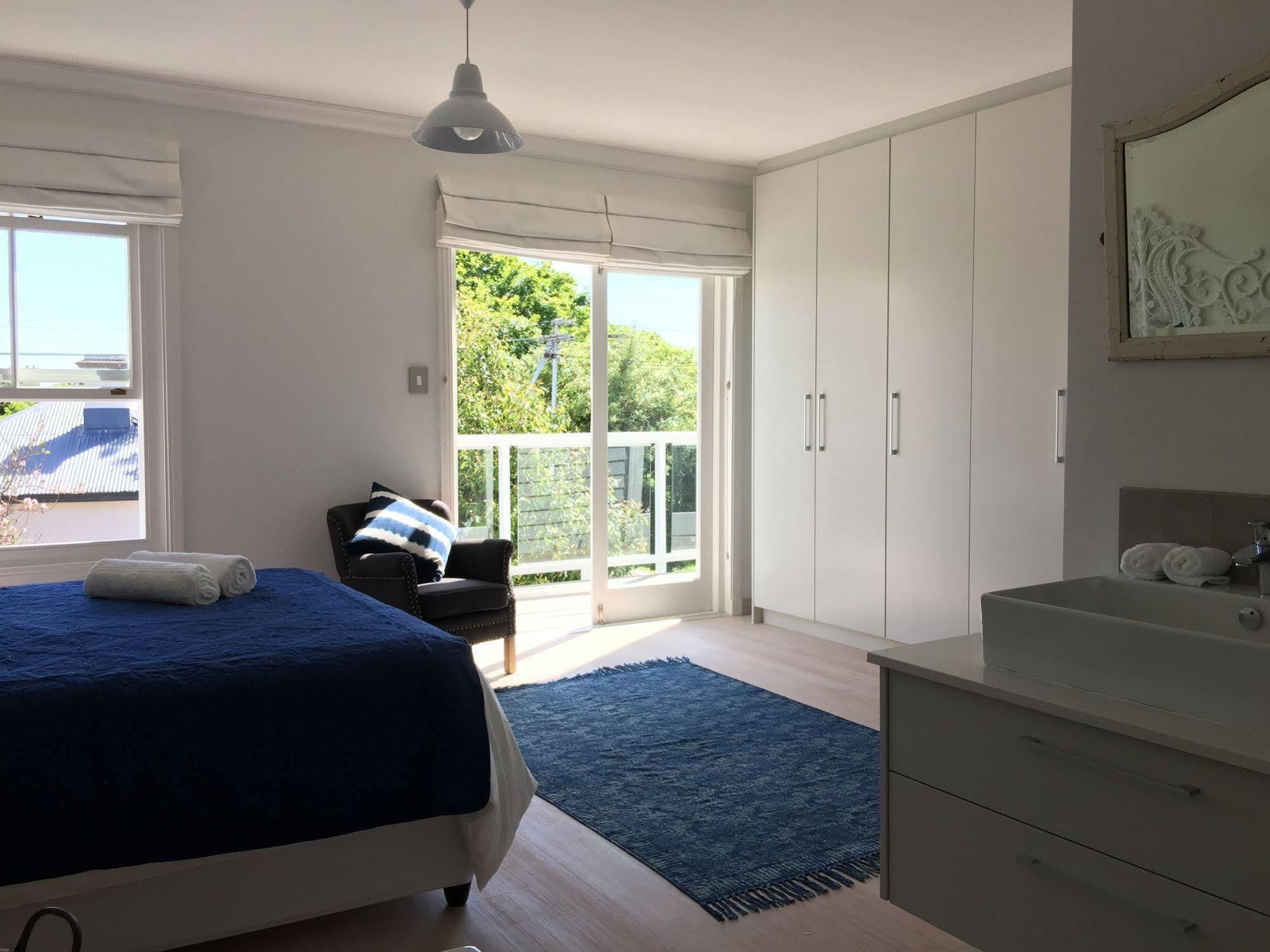 Cricklewood Place - Luxury Holiday Homes Кейптаун Екстериор снимка