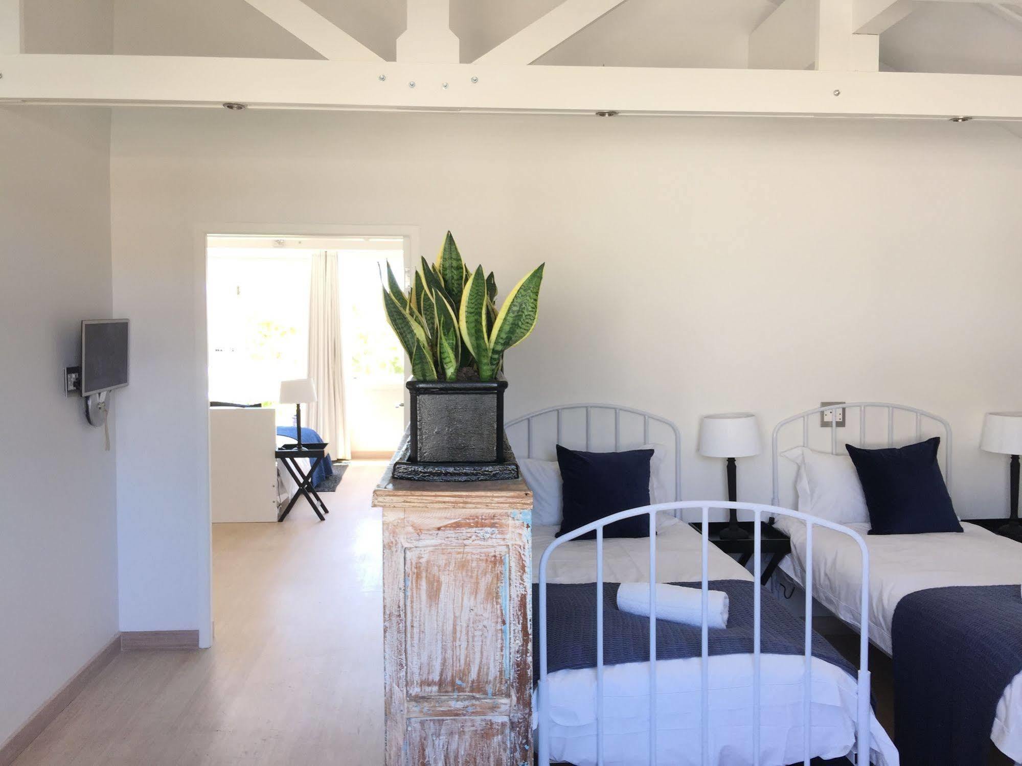 Cricklewood Place - Luxury Holiday Homes Кейптаун Екстериор снимка